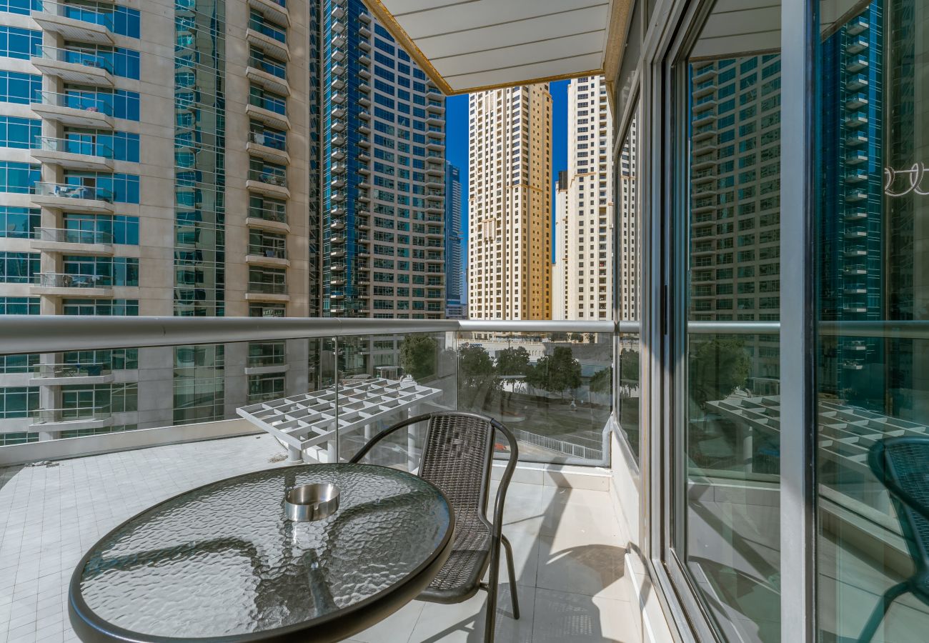 Apartment in Dubai - Luxury Home with full Marina and Canal View