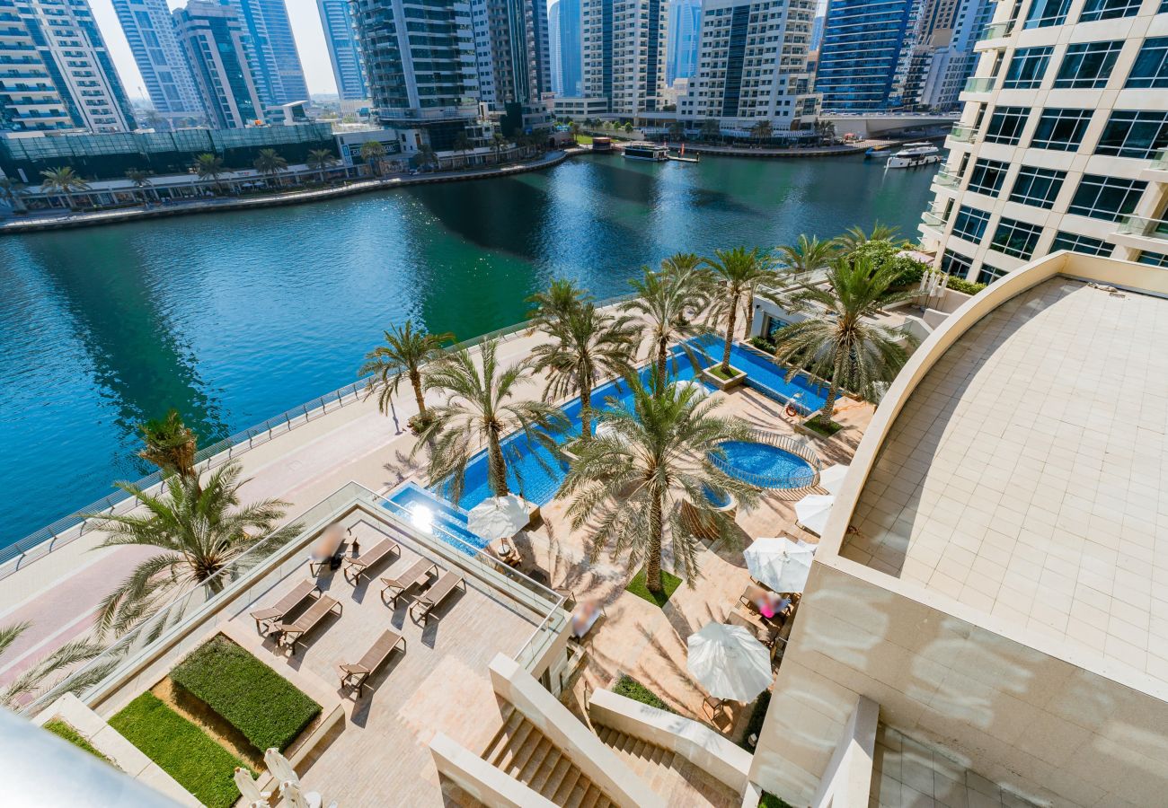 Apartment in Dubai - Luxury Home with full Marina and Canal View