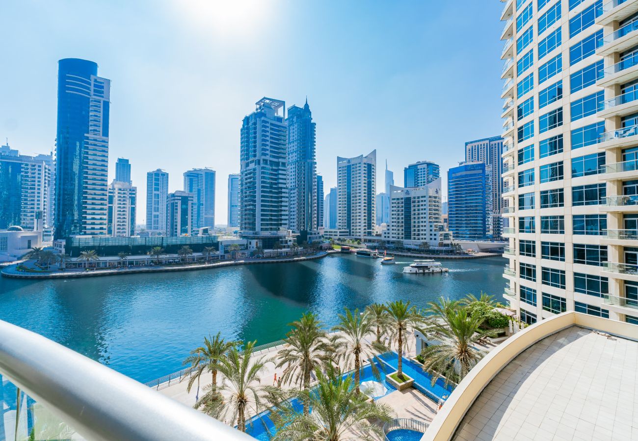 Apartment in Dubai - Luxury Home with full Marina and Canal View