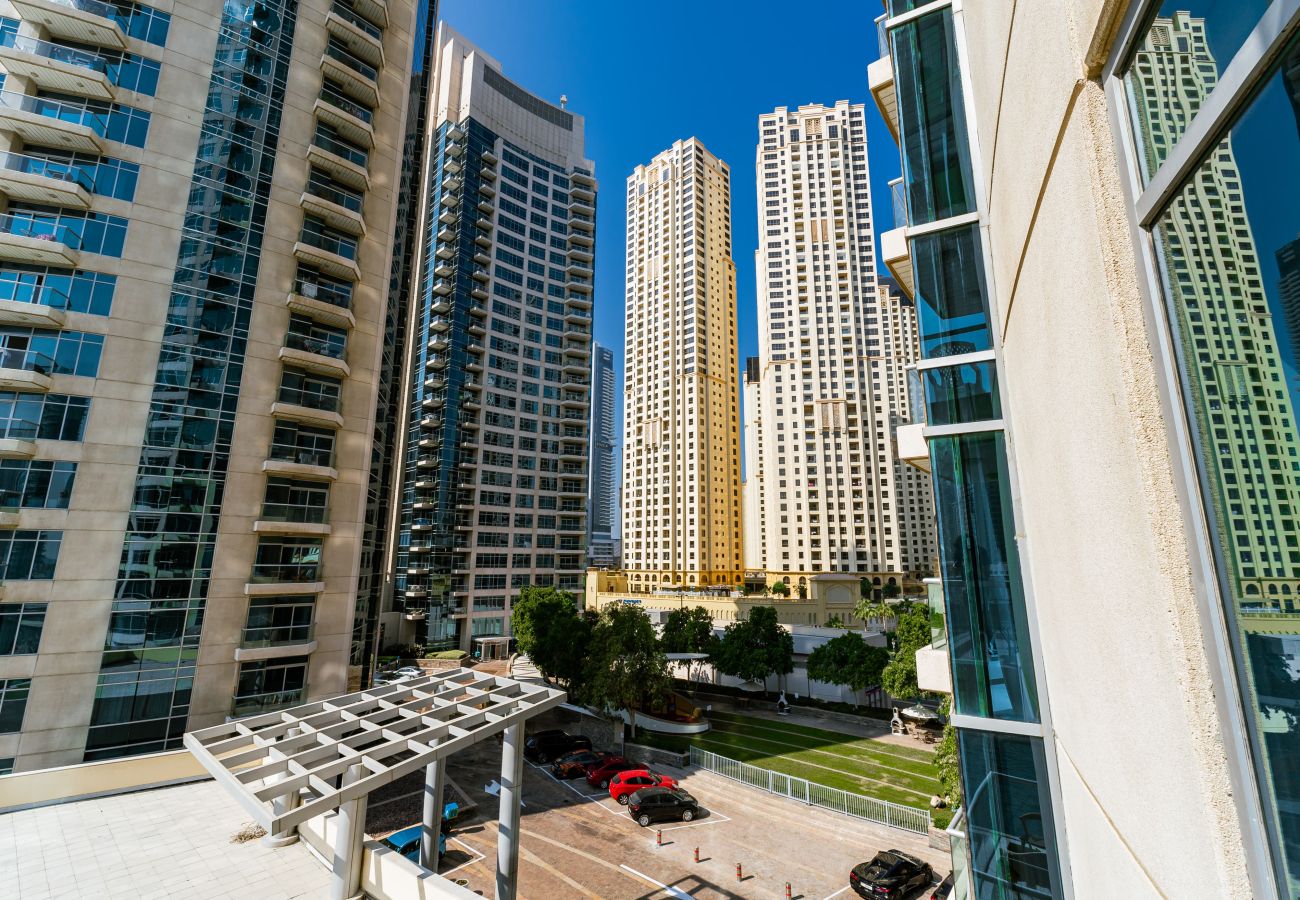 Apartment in Dubai - Luxury Home with full Marina and Canal View