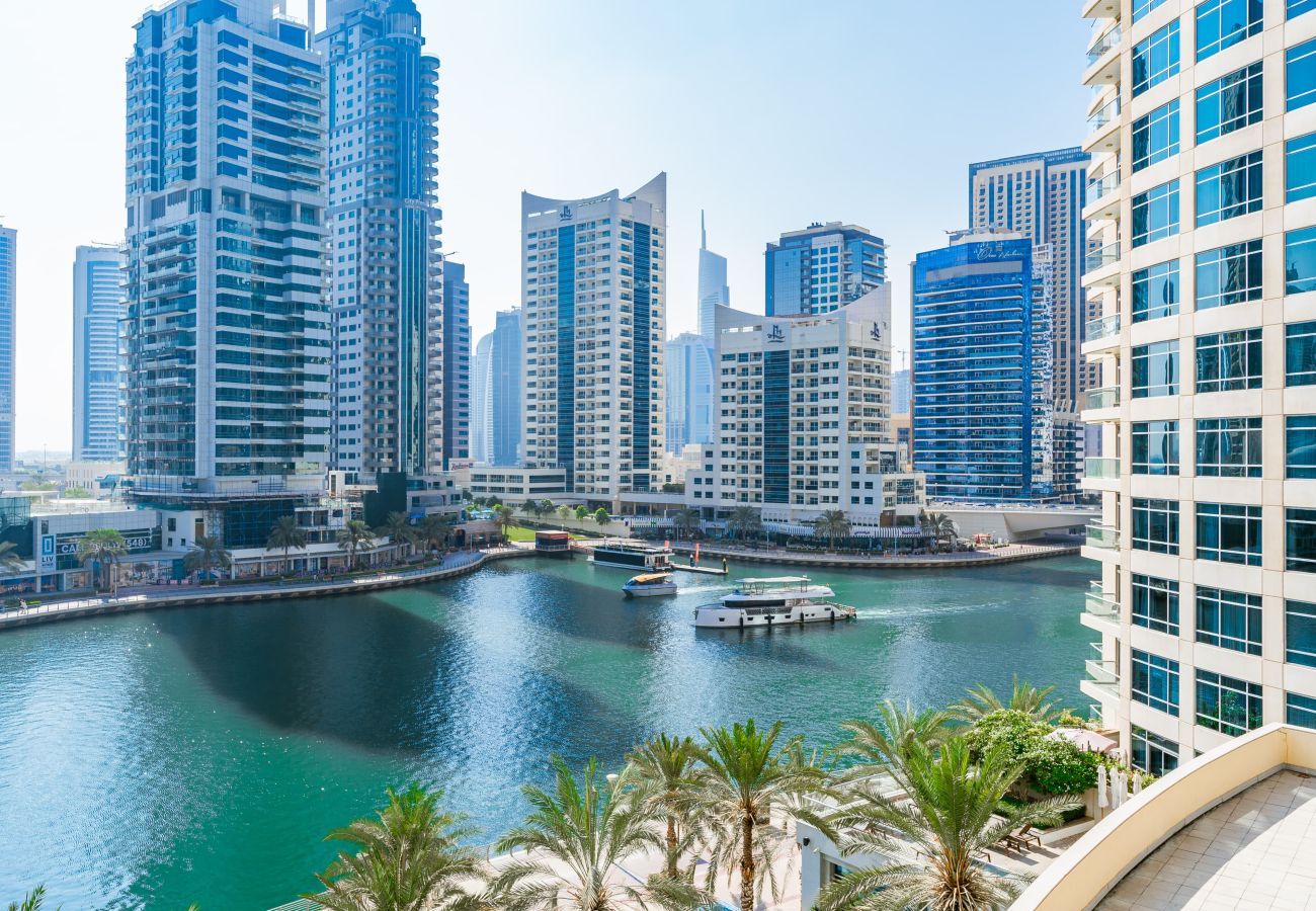 Apartment in Dubai - Luxury Home with full Marina and Canal View