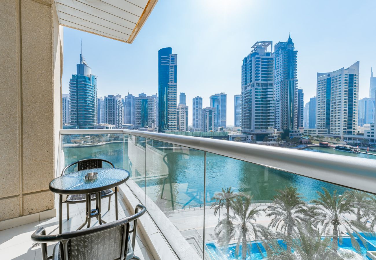 Apartment in Dubai - Luxury Home with full Marina and Canal View