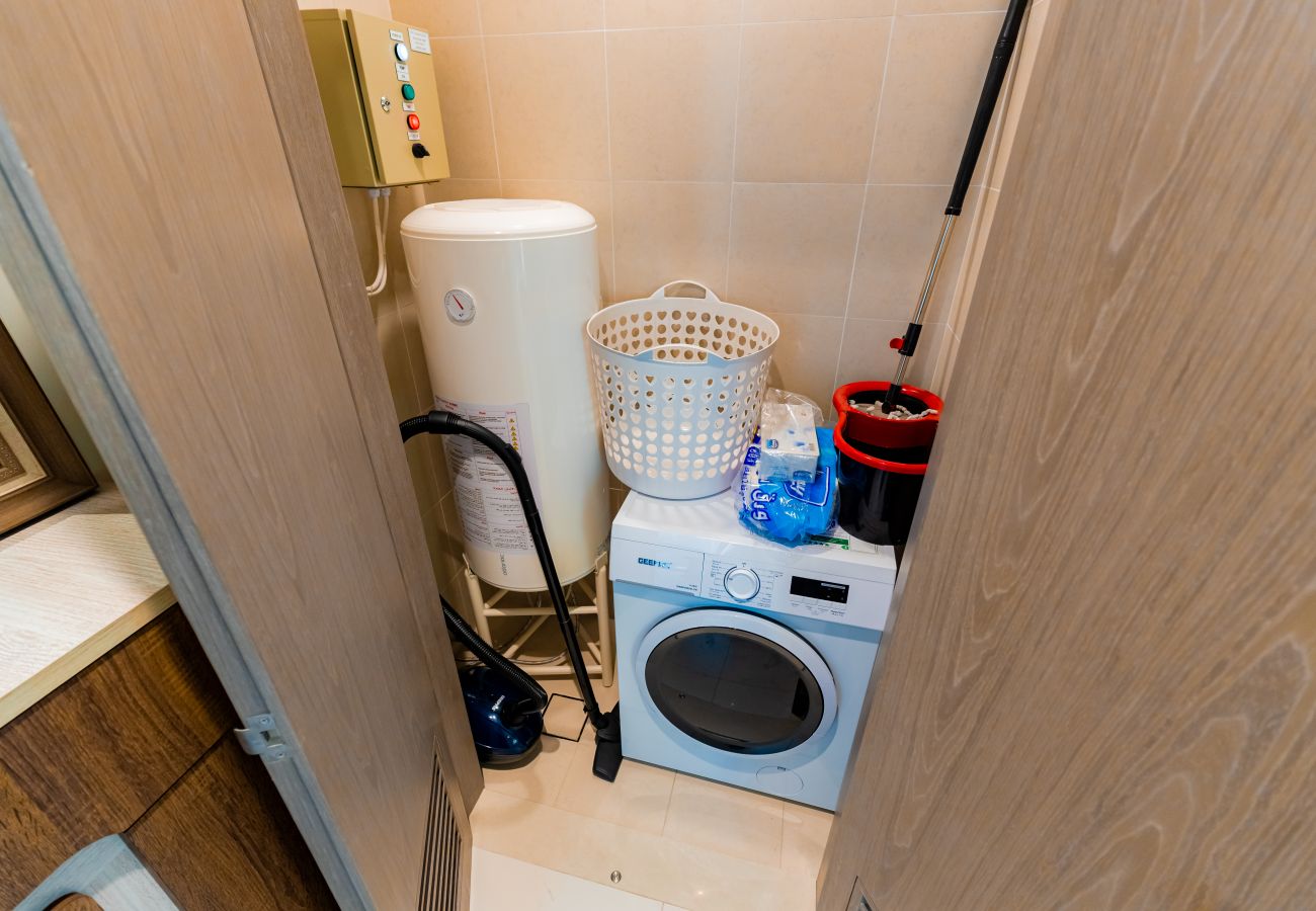 Apartment in Dubai - Premium 1BR  -  Lagoon Access,  District One - MBR City