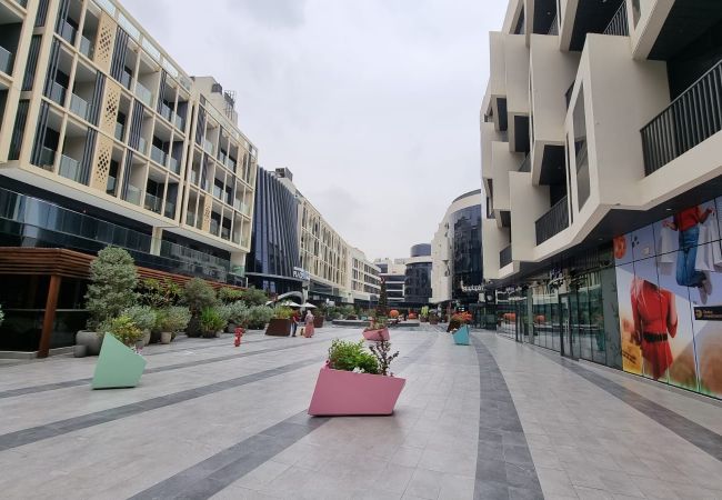 Apartment in Dubai - Bright and Modern Fully Furnished Studio