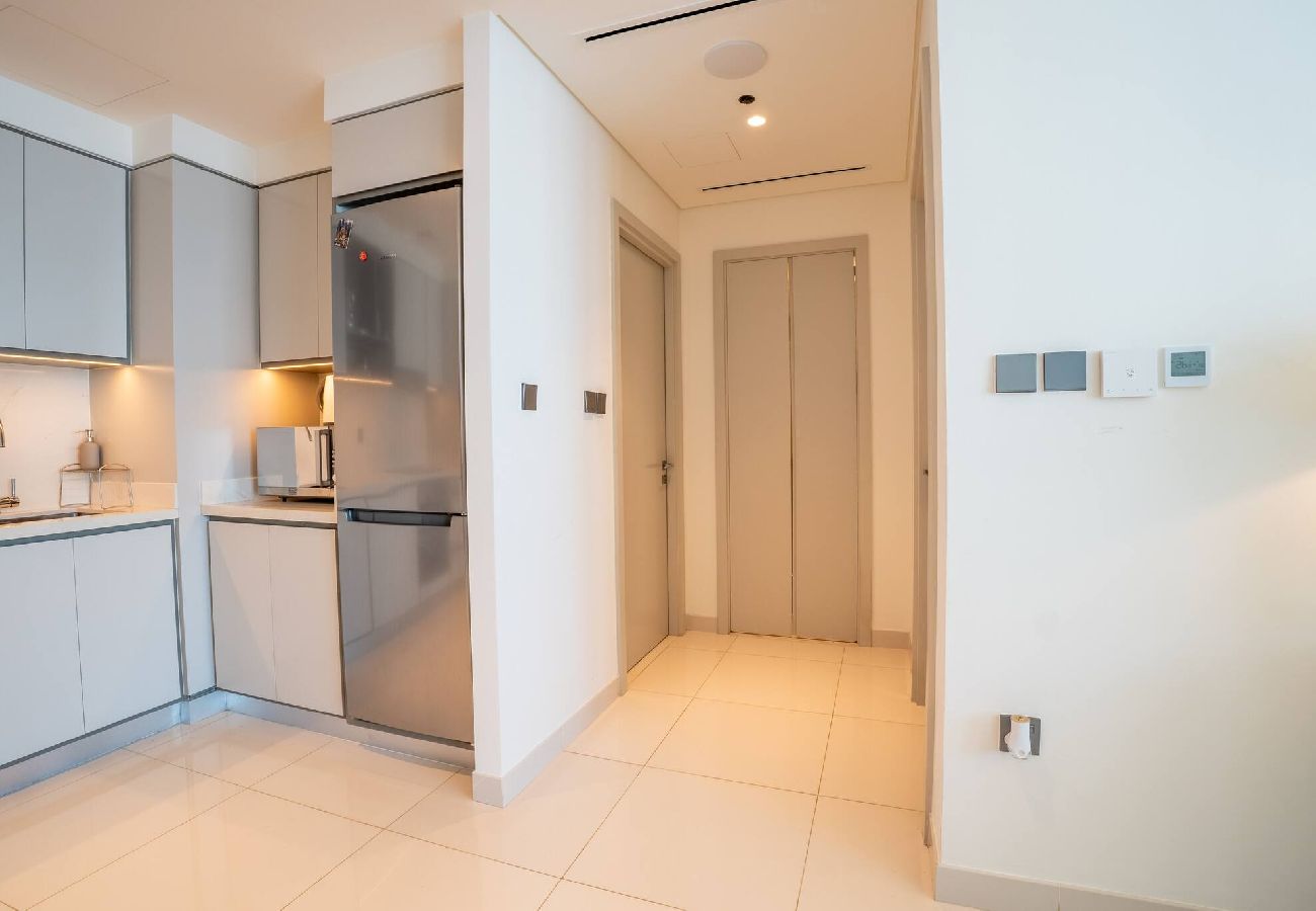 Apartment in Dubai - Sea View 1BR in Sunrise Bay | Beach Access 