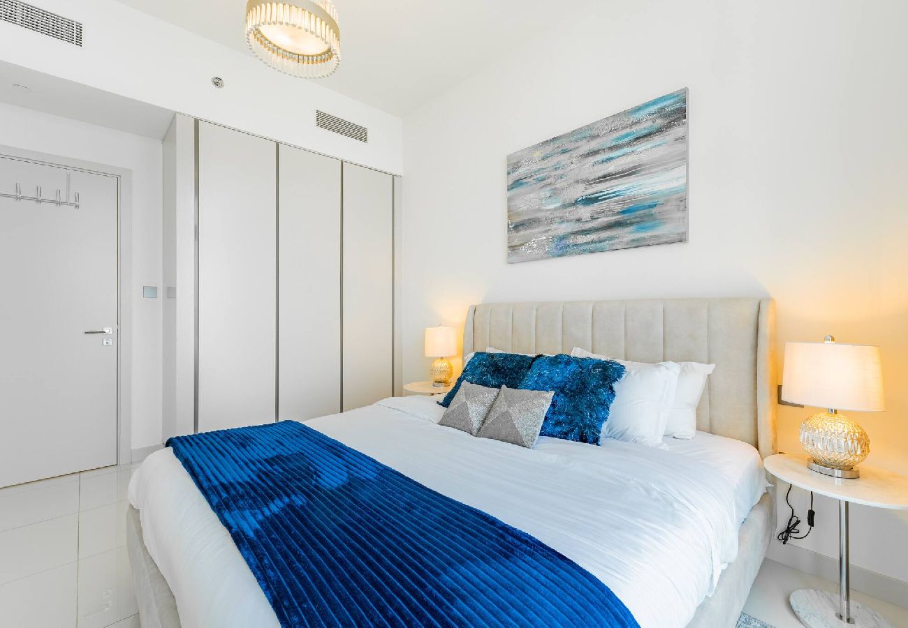 Apartment in Dubai - Sea View 1BR in Sunrise Bay | Beach Access 